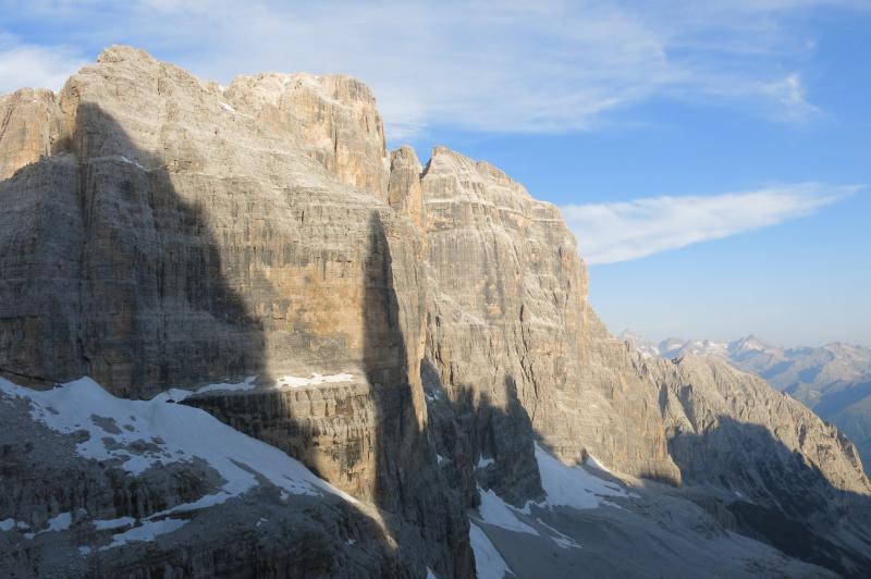 ombra del Campanil Basso sulle pareti della cima Tosa