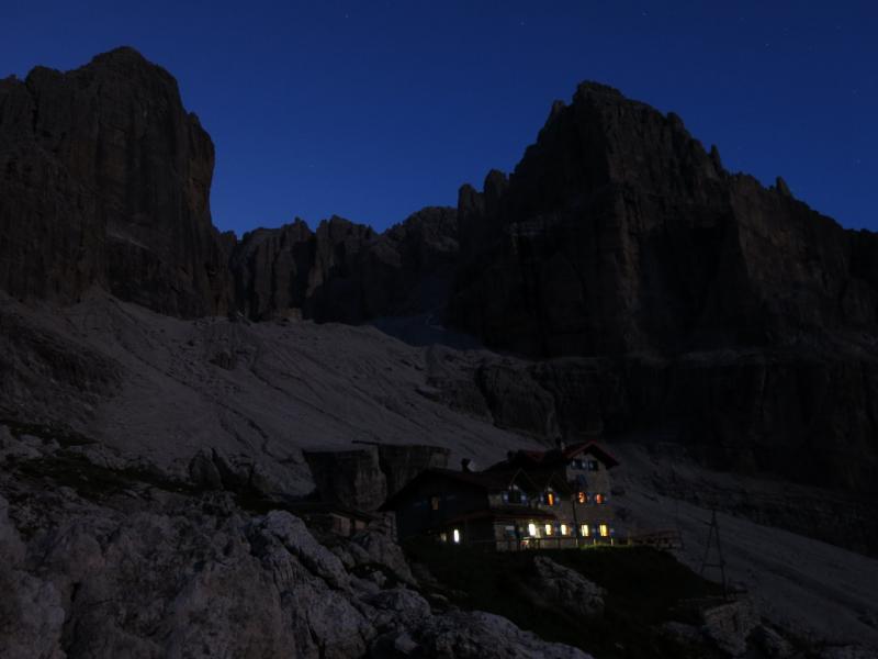 sera al rifugio Agostini